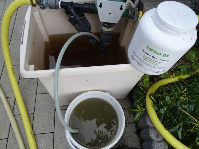 EM、EMスーパーセラCパウダー、水を混合する特別な計量ポンプ
